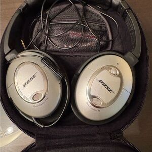 Bose QuietComfort 15 Headphones - Silver